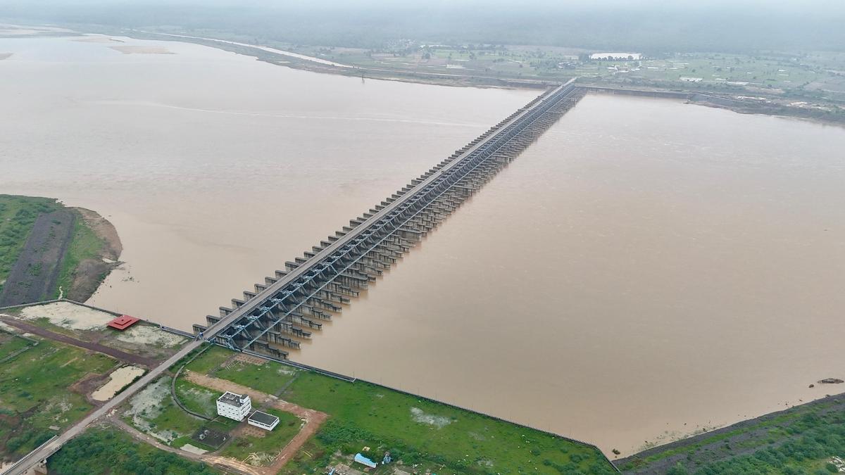 what-is-telangana’s-kaleshwaram-project?-what-is-the-controversy-around-it?-|-explained