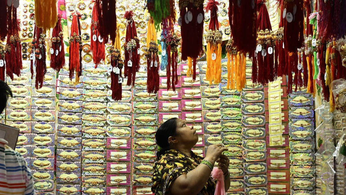 ‘digital-threads’-tighten-grip-in-hyderabad-as-bazaars-see-dip-in-rakhi-sales