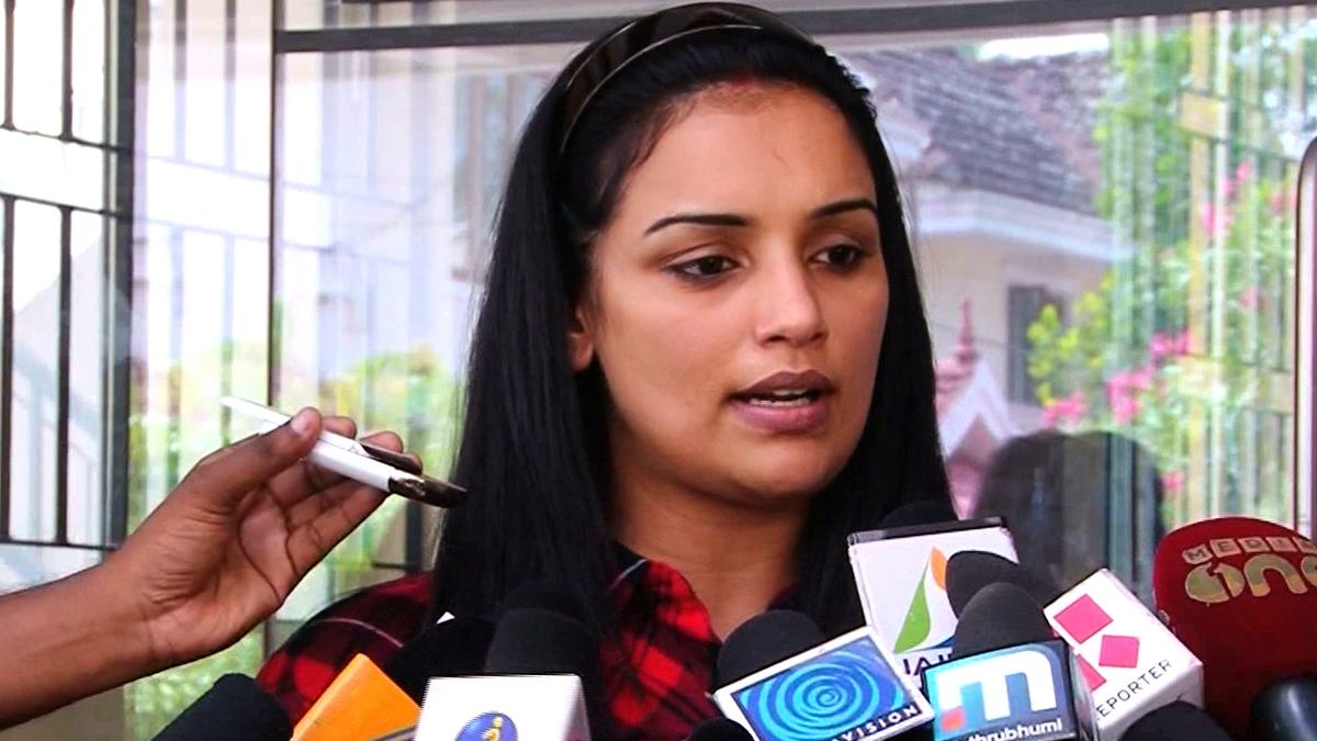 actors-condemn-complaint-lodged-against-shwetha-menon
