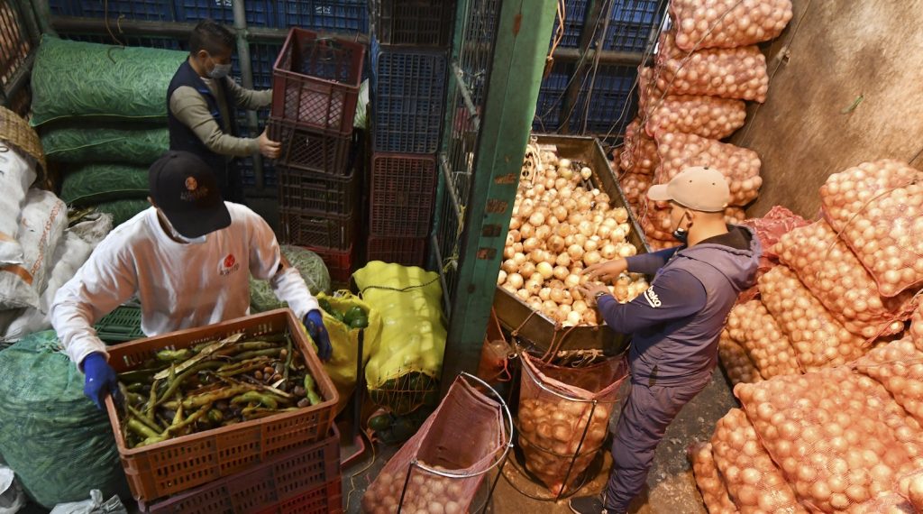 Food banks have long prevented emissions. Now they’re getting into the carbon credit business.