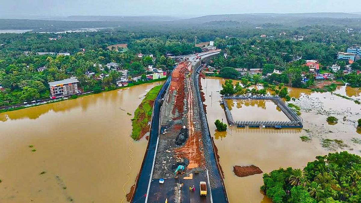 flaws-in-design,-implementation-led-to-collapse-of-reinforced-earth-walls-of-nh-66-in-kerala:-expert-panel