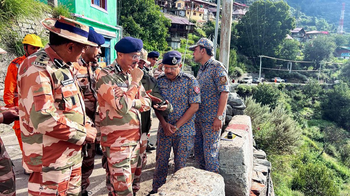 uttarkashi-flash-floods:-rescue-efforts-at-dharali-continue,-heavy-rain-forecast