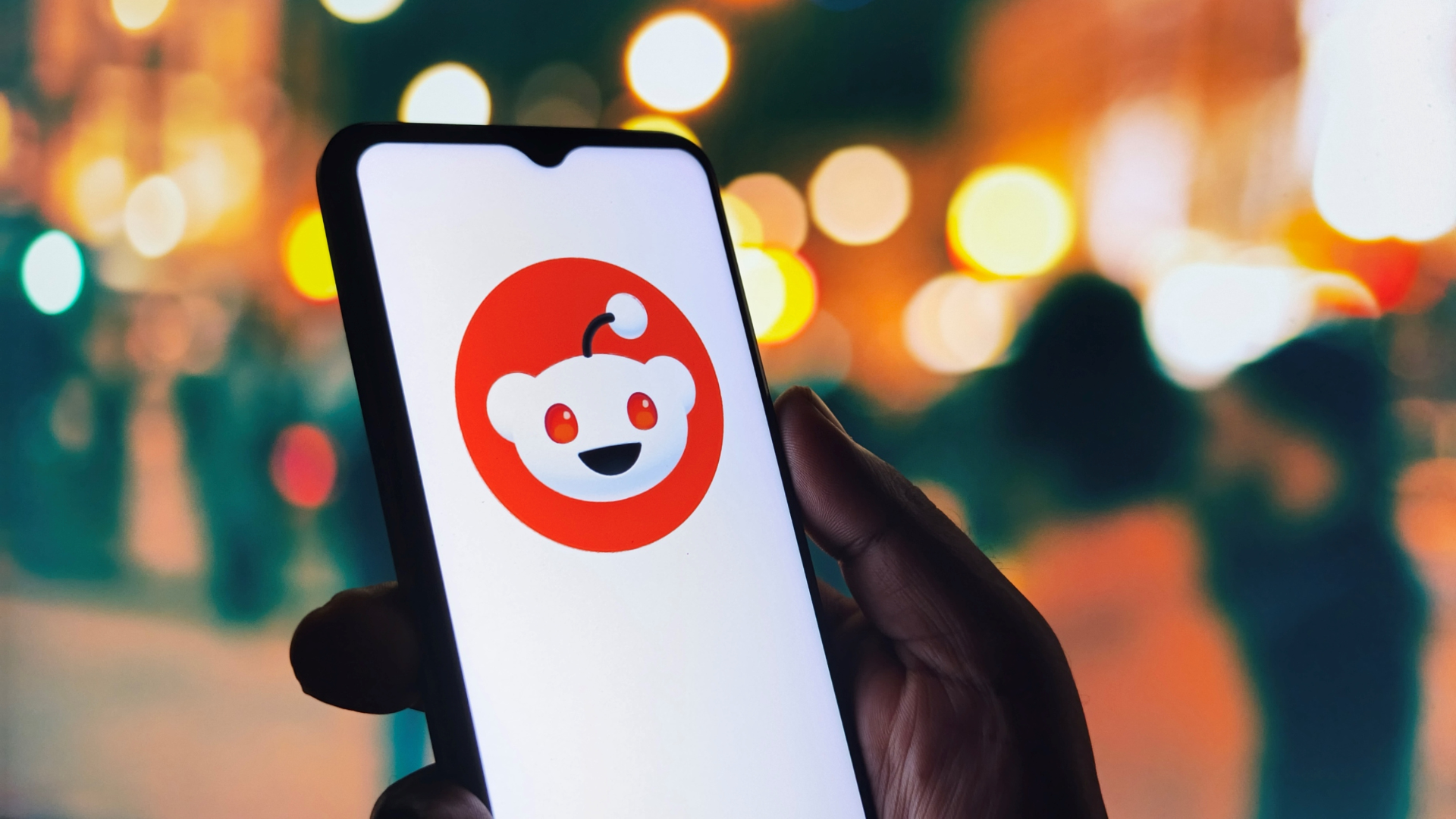 It’s About to Get Harder to Read Old Reddit Threads, and You Can Blame AI