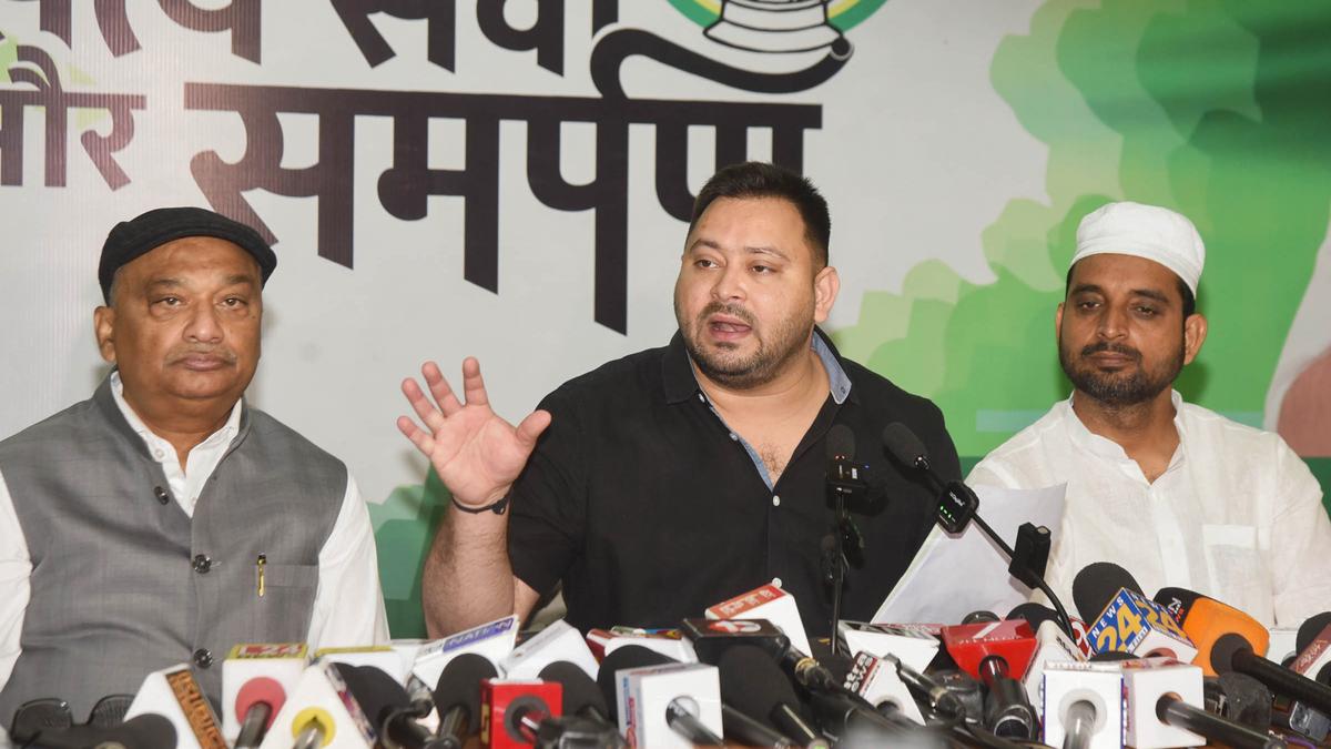 tejashwi-claims-muzaffarpur-mayor-has-two-epic-numbers,-days-after-allegation-against-bihar-deputy-cm