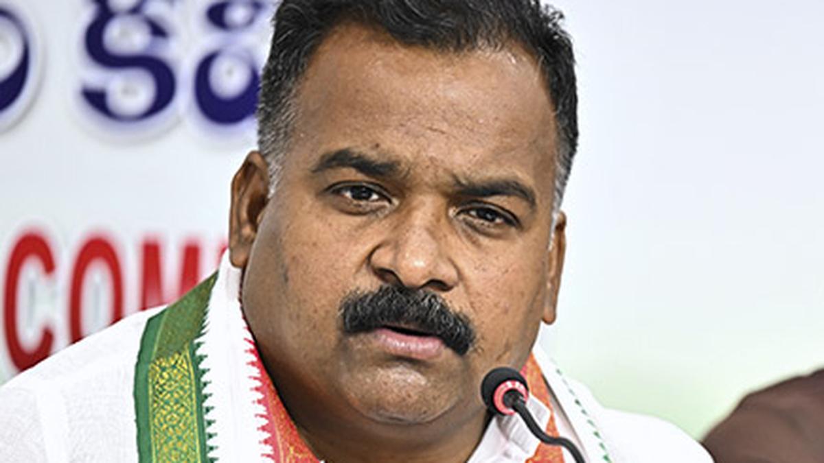 manickam-tagore-hits-out-at-jagan-for-his-remarks-against-rahul-gandhi-on-‘vote-chori’-campaign