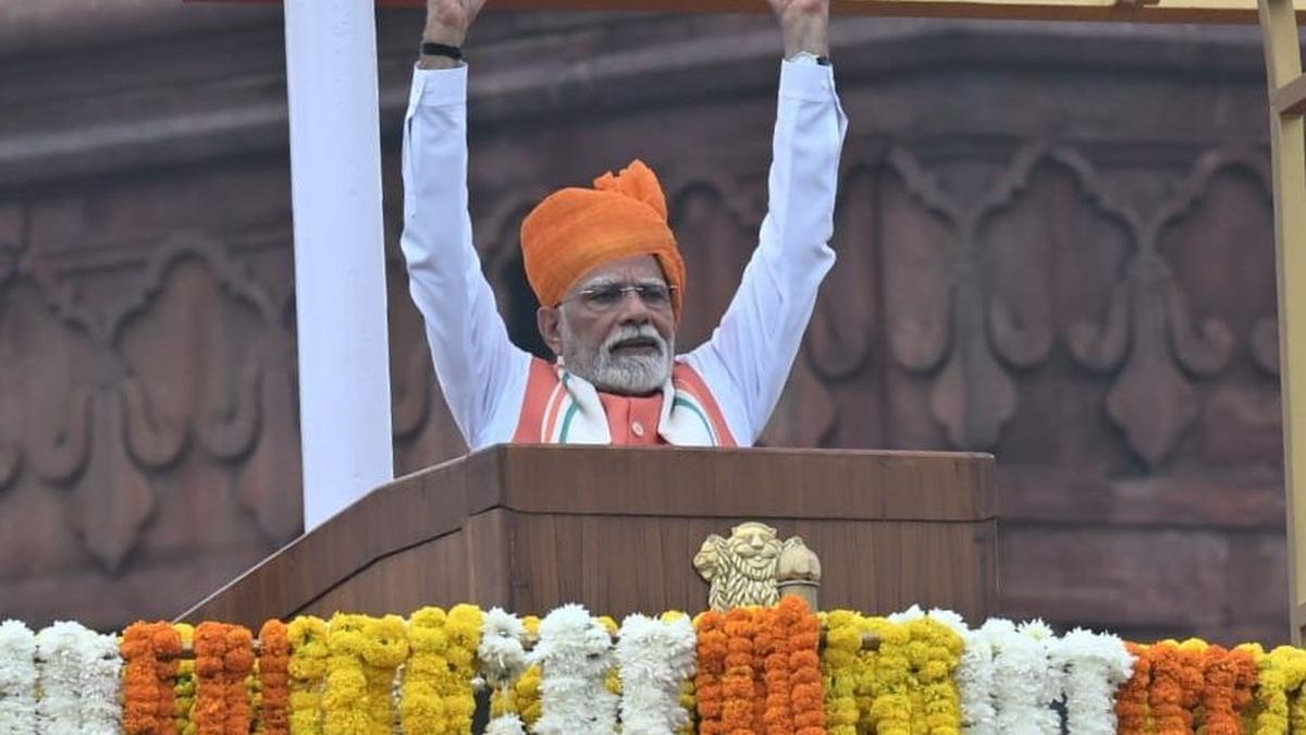 independence-day-2025:-in-warning-to-pakistan,-terrorists-and-those-providing-safe-haven-will-be-treated-alike,-says-pm-modi