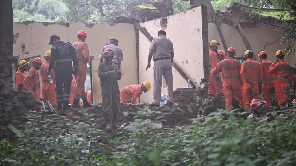 Structure collapse near Humayun’s Tomb LIVE: Many people feared trapped; rescue underway