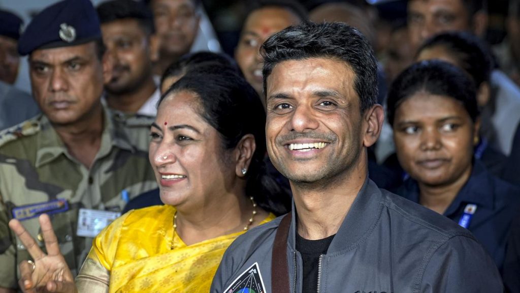 Shubhanshu Shukla Receives Warm Welcome on Return to India