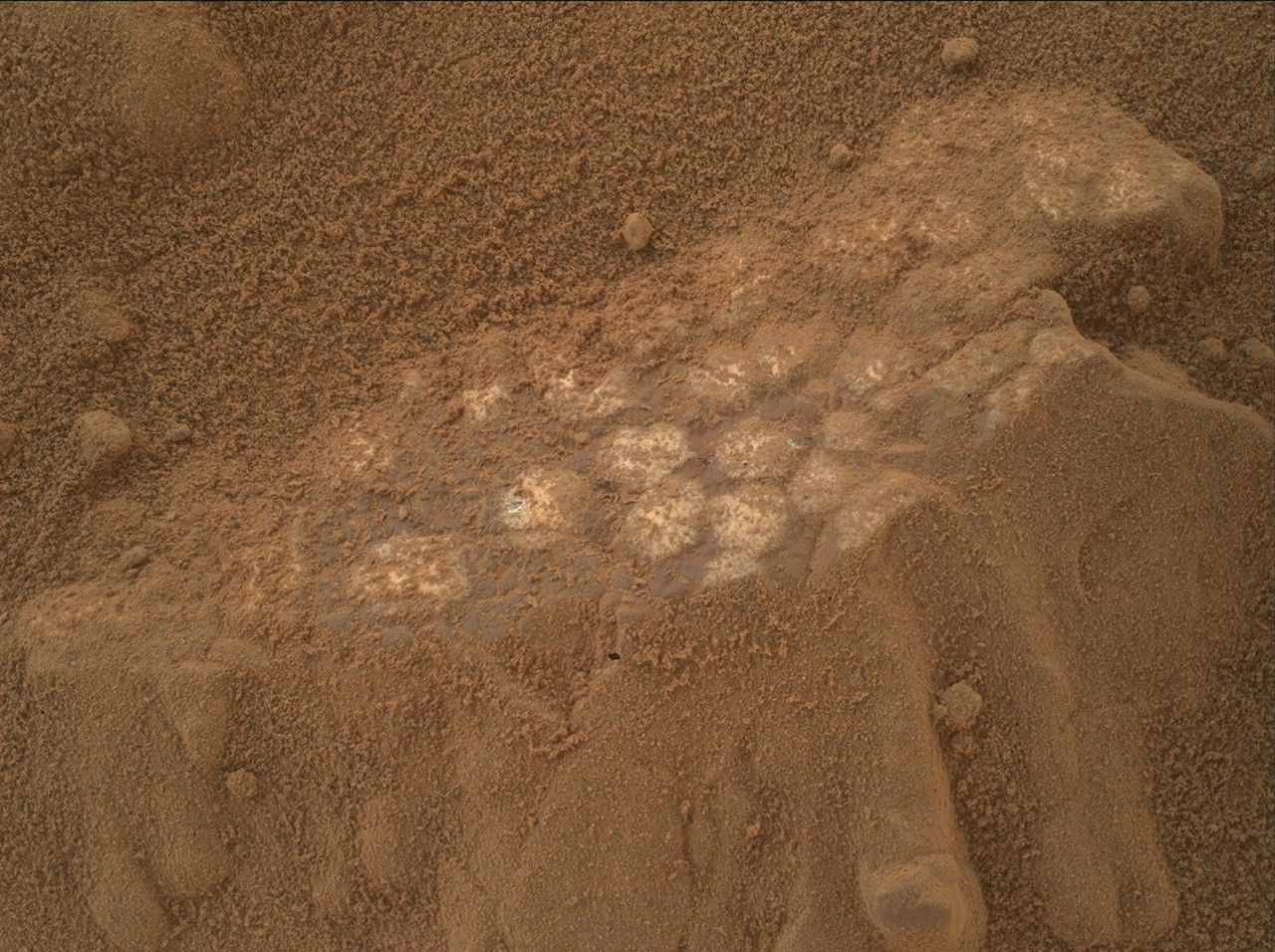 Curiosity Blog, Sols 4627-4628: A Ridge Stop in the Boxworks
