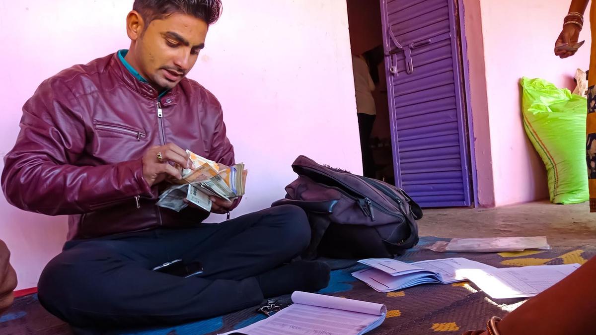 tamil-nadu’s-microfinance-gross-loan-portfolio-declines-23.5%-at-the-end-of-june