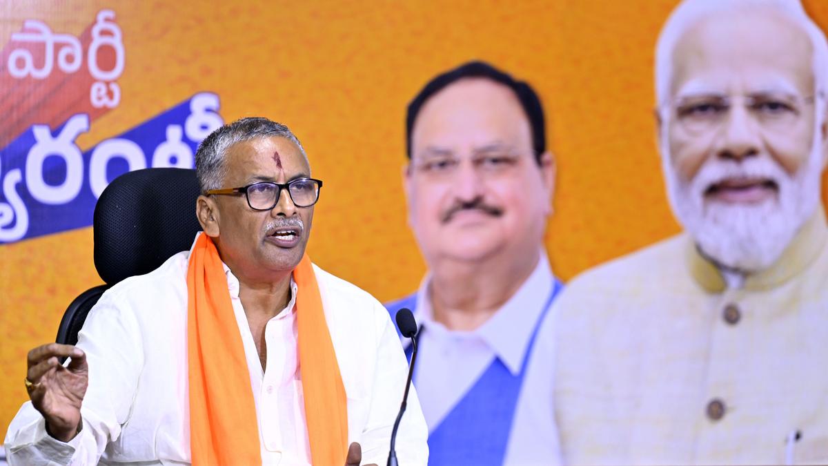 rahul-gandhi-should-apologise-for-making-baseless-allegations-against-rss:-bjp