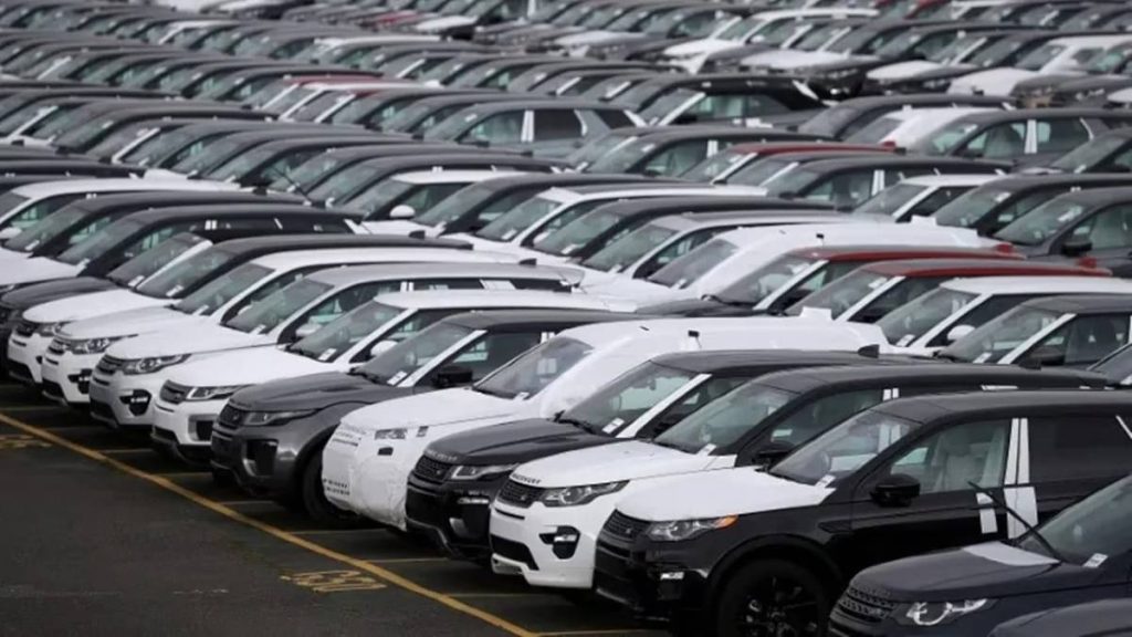 Centre Proposes Slashing Taxes On Small Cars, Sending Auto Shares Higher