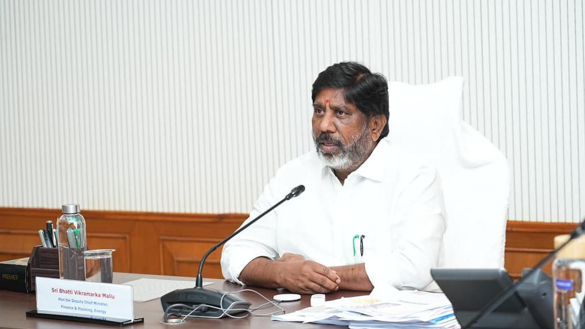 utilise-resources-carefully-prioritising-works:-telangana-deputy-cm-to-officials