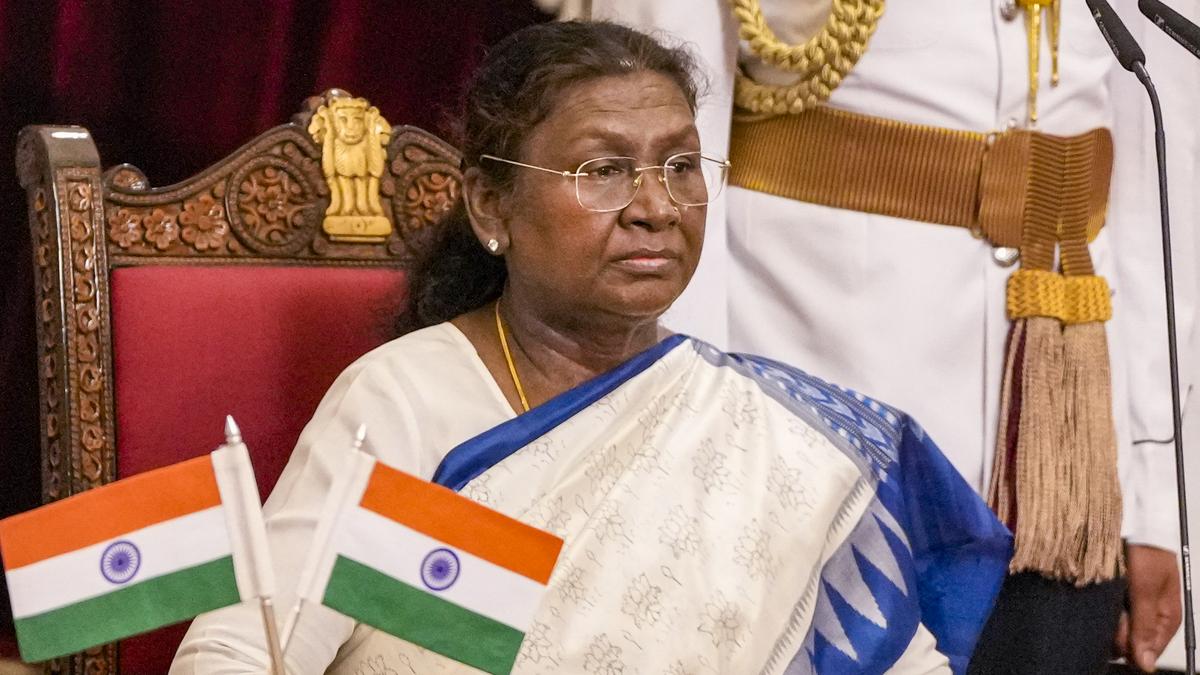 presidential-reference:-14-questions-raised-by-droupadi-murmu-on-the-governor’s-and-president’s-powers