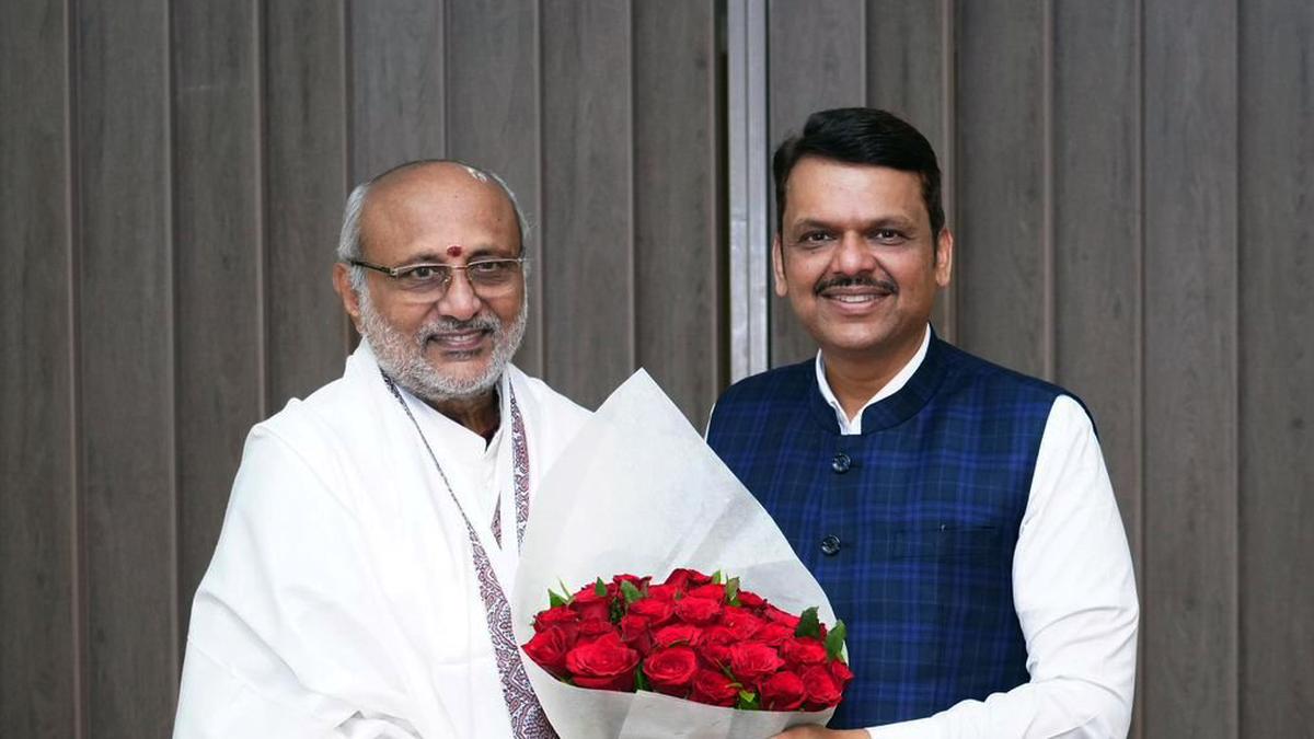 fadnavis-calls-uddhav,-sharad-pawar-seeking-support-for-nda’s-vice-president-candidate
