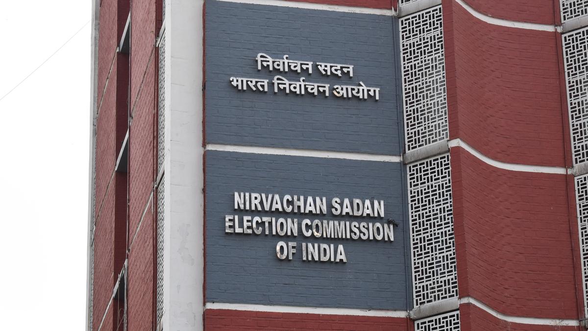 bihar-sir:-notices-issued-informing-voters-that-aadhaar-can-be-submitted-with-claims,-election-commission-of-india-informs-supreme-court