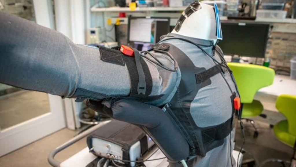 Balloon-equipped ‘wearable robot’ could help stroke survivors