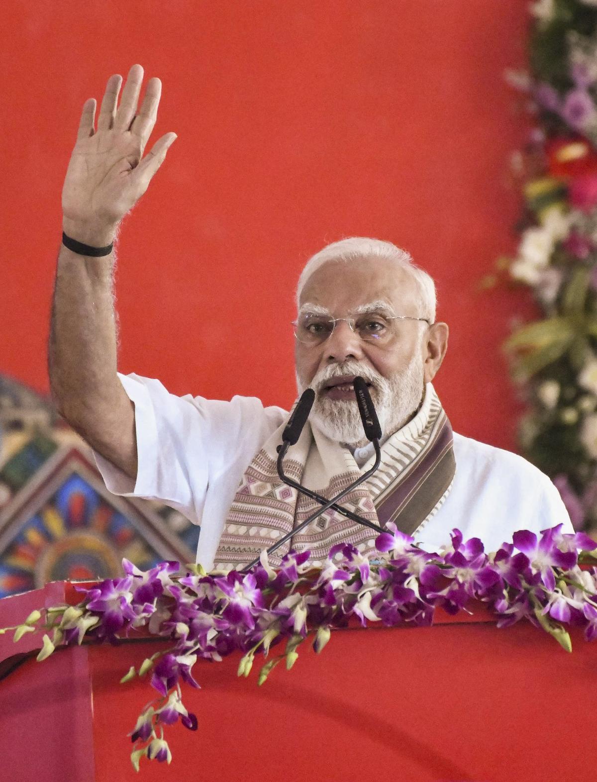 watch:-everyone-knows-why-opposition-leaders-are-scared:-pm-modi-on-disqualification-bills