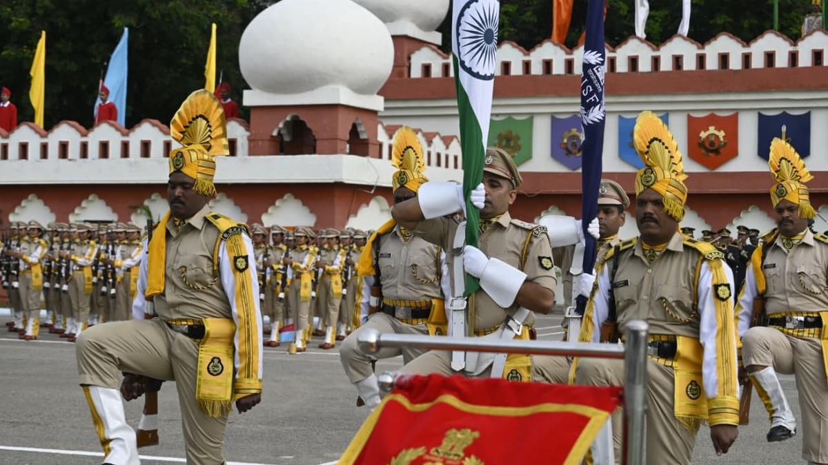 700-new-cisf-officers-pass-out-from-nisa,-hyderabad