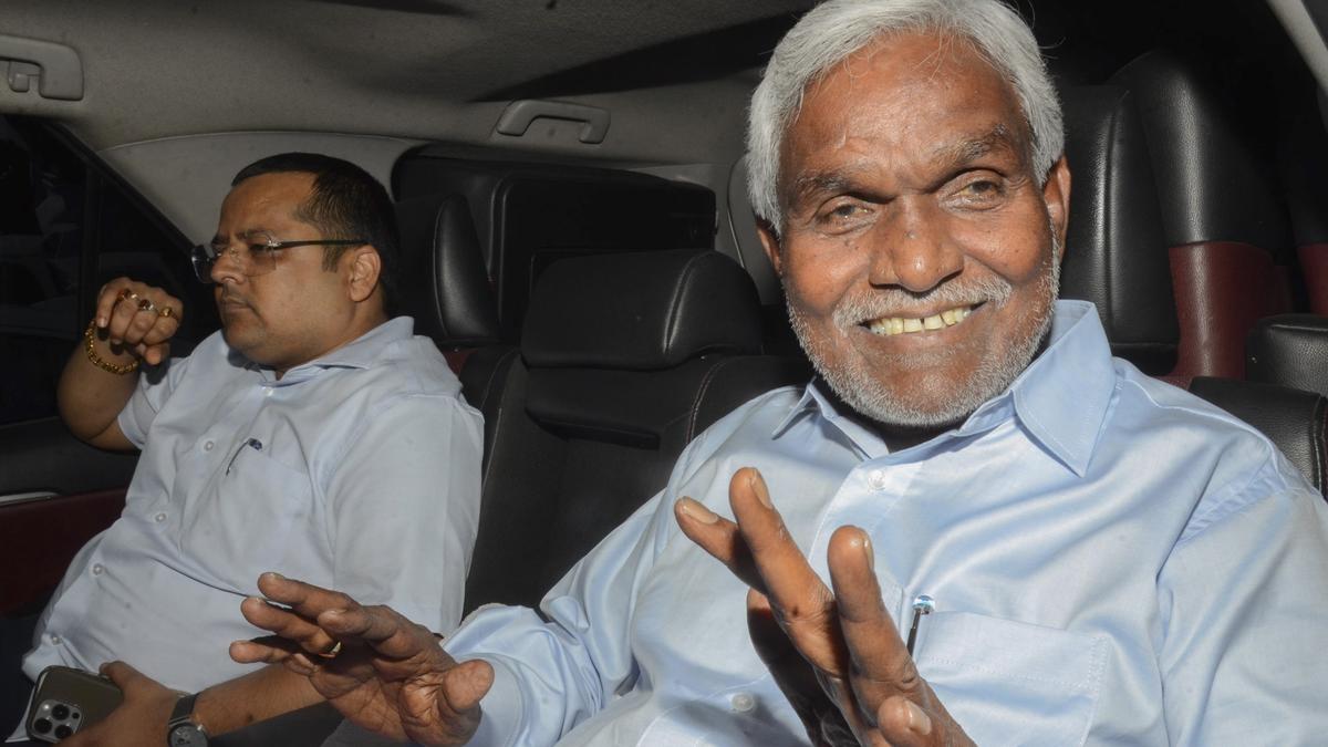 former-jharkhand-cm-champai-soren-under-house-arrest-in-view-of-tribals’-protests-over-land-acquisition