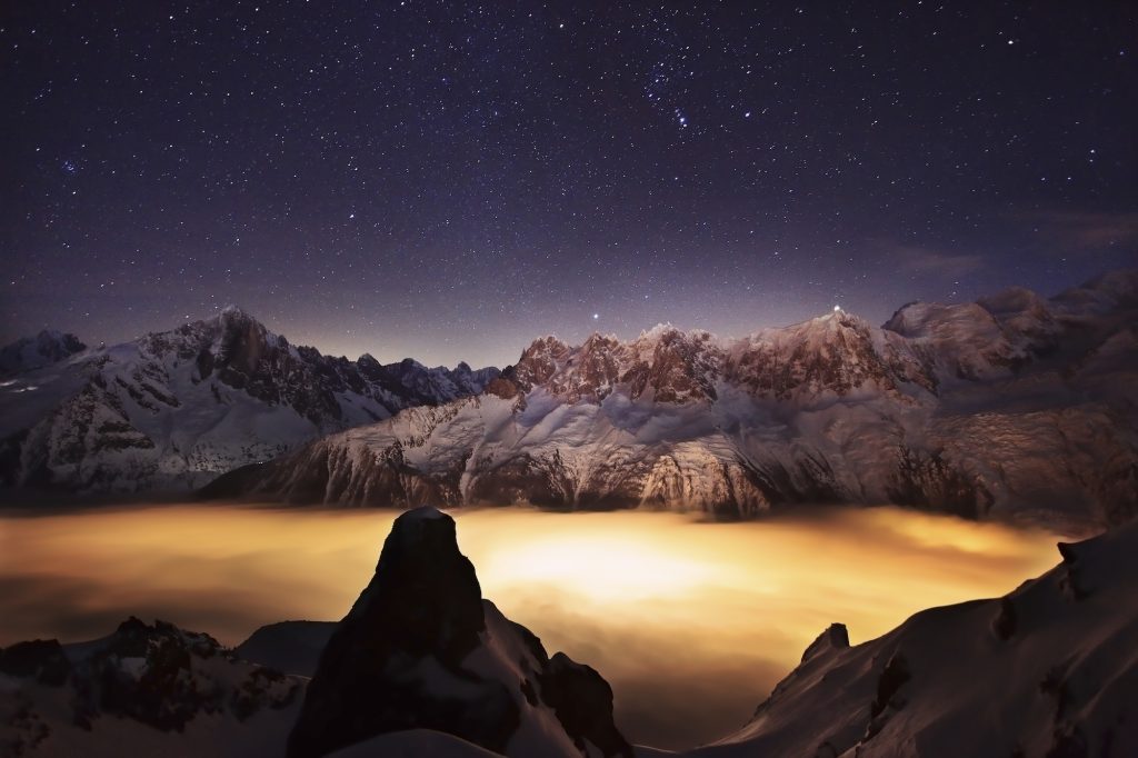 12 dazzling images from the 2025 Capture the Dark photography contest