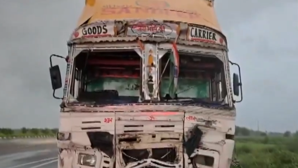 Tragic Collision in UP: 8 Dead, 43 Injured as Truck Hits Pilgrims' Tractor-Trolley