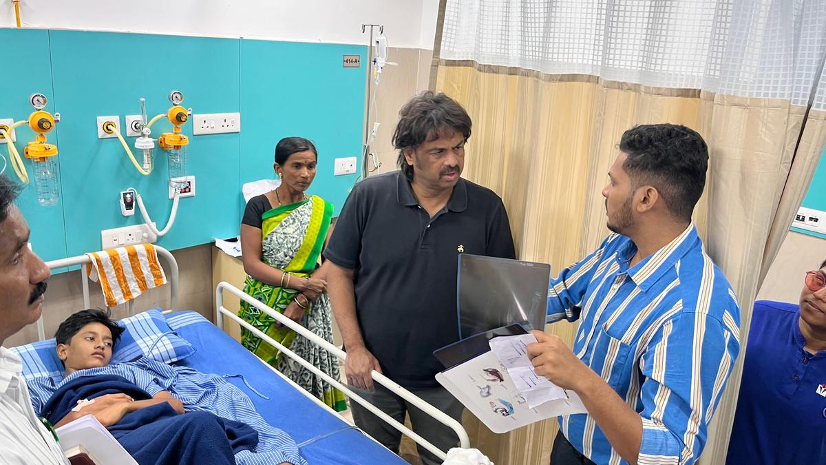 three-students-injured-as-bengaluru-government-school-window-lintel-collapses