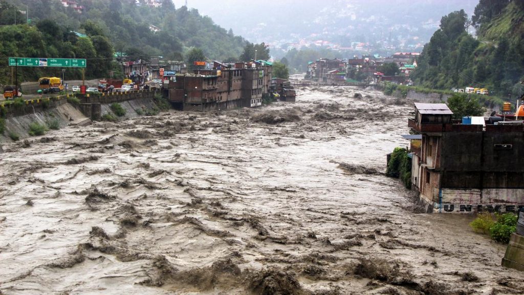 IMD Issues Red Alert for Heavy Rains in Himachal's Three Districts