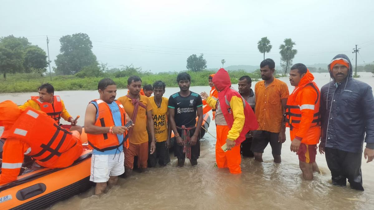heavy-rains-lash-telangana-on-august-27;-cm-revanth-asks-collectors-to-be-on-alert