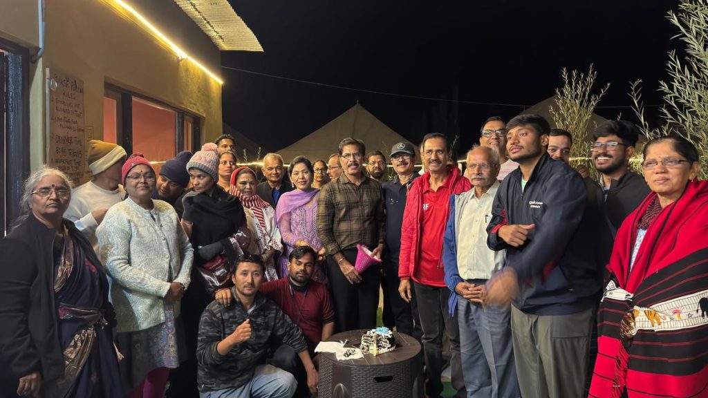 Flight Cancellations Strand 30 Hyderabad Tourists in Leh