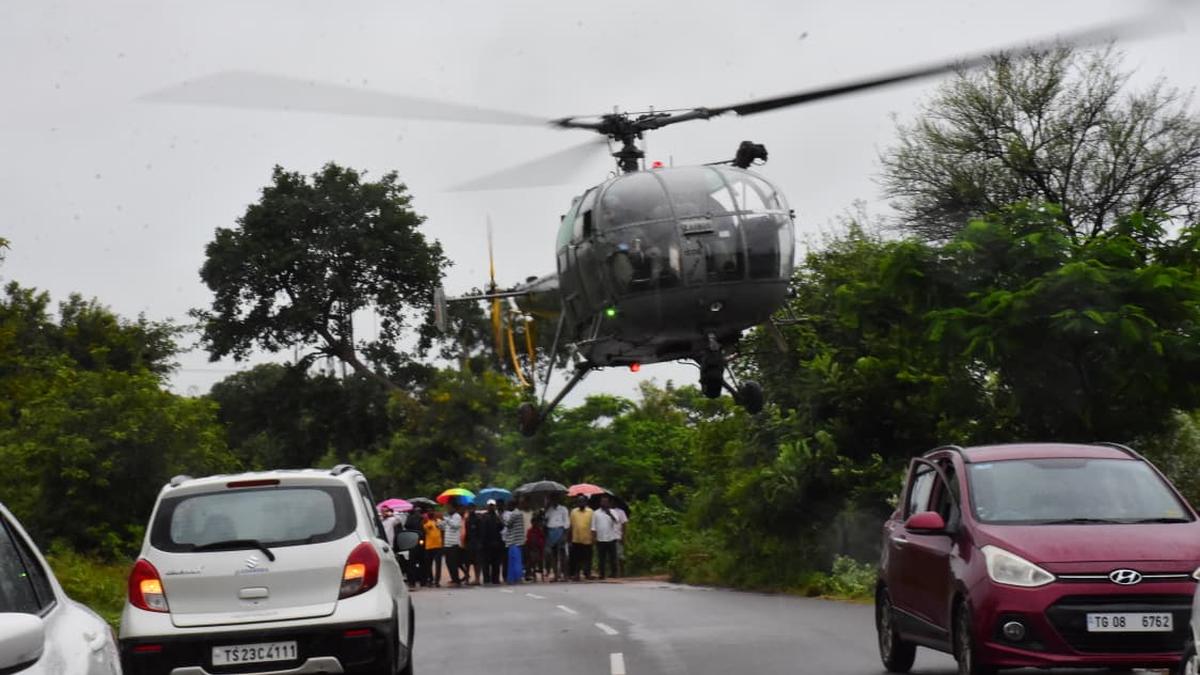 iaf-rescues-five-stranded-cattle-grazers-from-flooded-area-telangana’s-sircilla