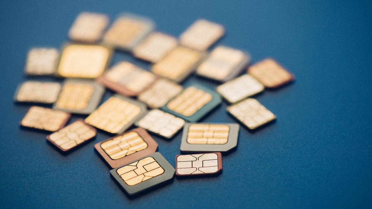 cbi-arrests-3-in-assam-for-illegal-sim-card-racket