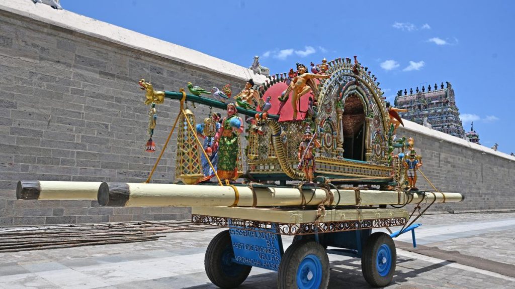 Two departments of State government are ‘in-laws’ at Vriddachalam temple festival 