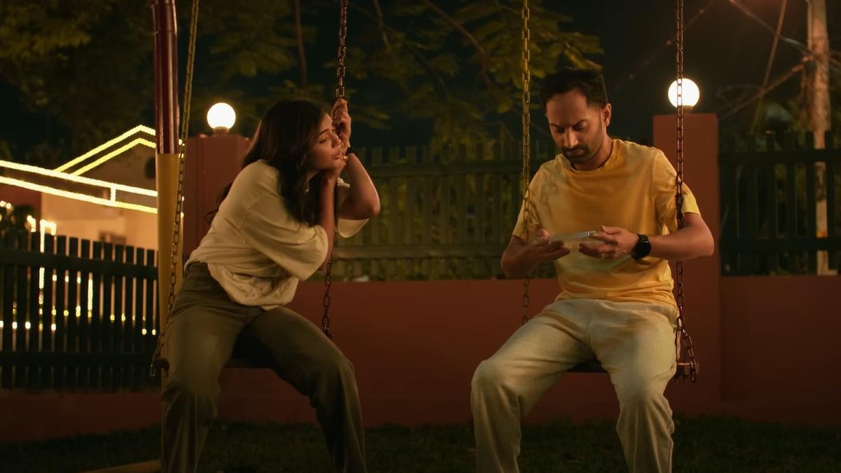 ‘odum-kuthira-chaadum-kuthira’-movie-review:-an-absurdist-comedy-that-ends-up-in-no-man’s-land