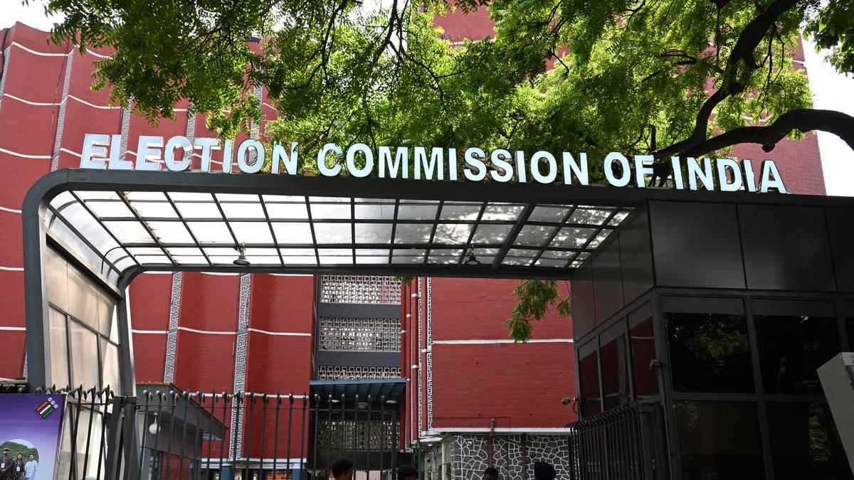 bihar-sir:-eight-border-districts-account-for-most-notices-being-issued-for-unsatisfactory-documents