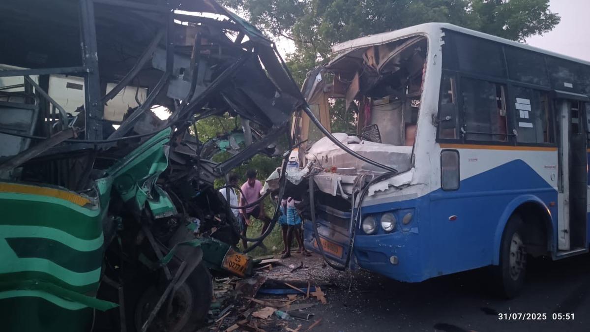two-drivers,-8-commuters-injured-as-tnstc-buses-collide-near-kalasapakkam
