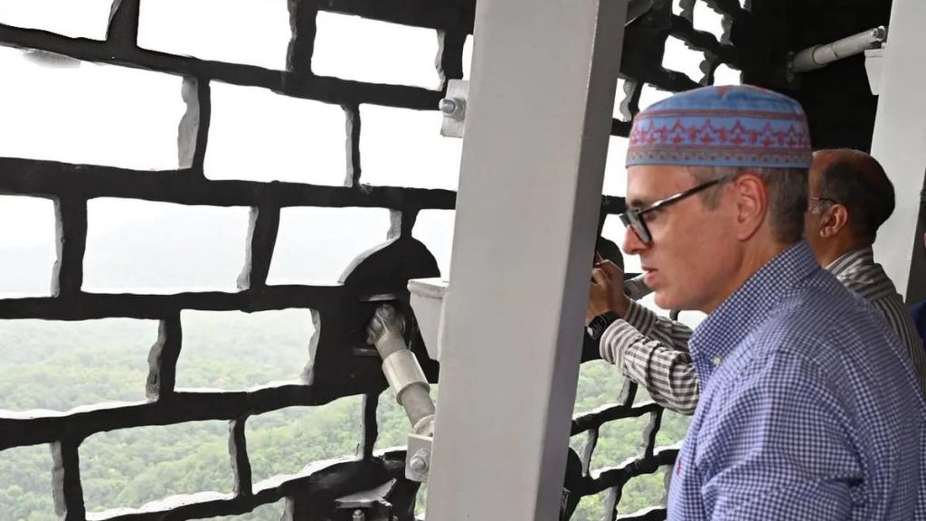 PM Modi Welcomes Omar Abdullah's Visit to Statue of Unity