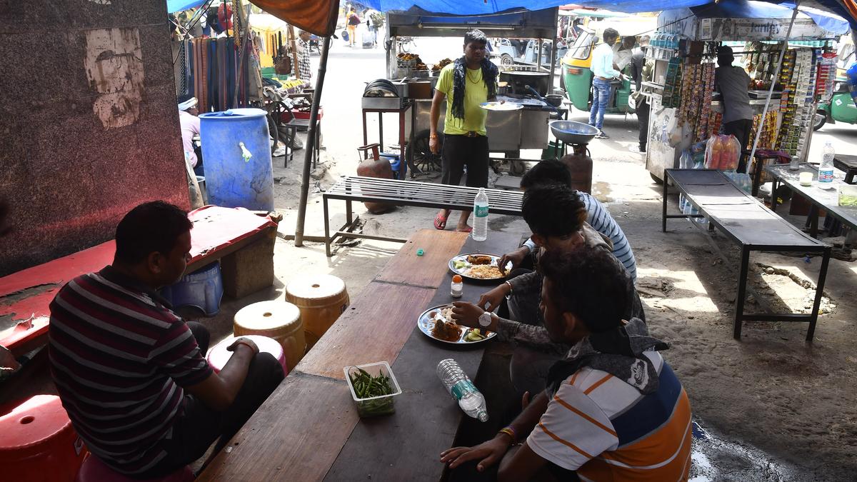 fssai-mandates-display-of-‘food-safety-connect’-app-qr-code-at-food-premises