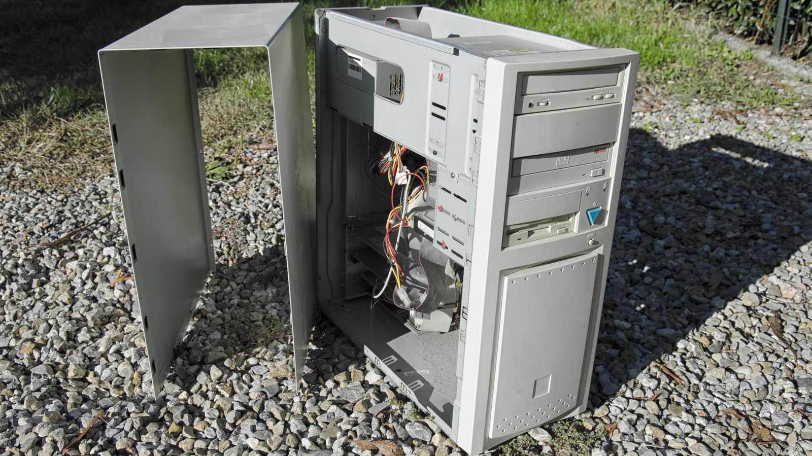 5 Ways To Repurpose Your Old PC Towers
