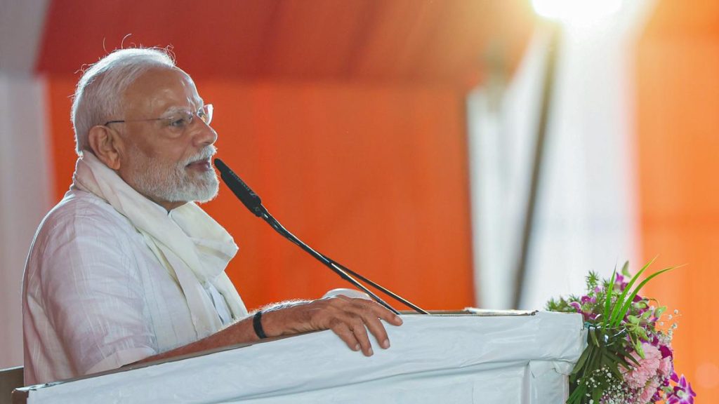 PM Modi Urges Indian Traders to Promote Swadeshi Goods Amid Global Uncertainty