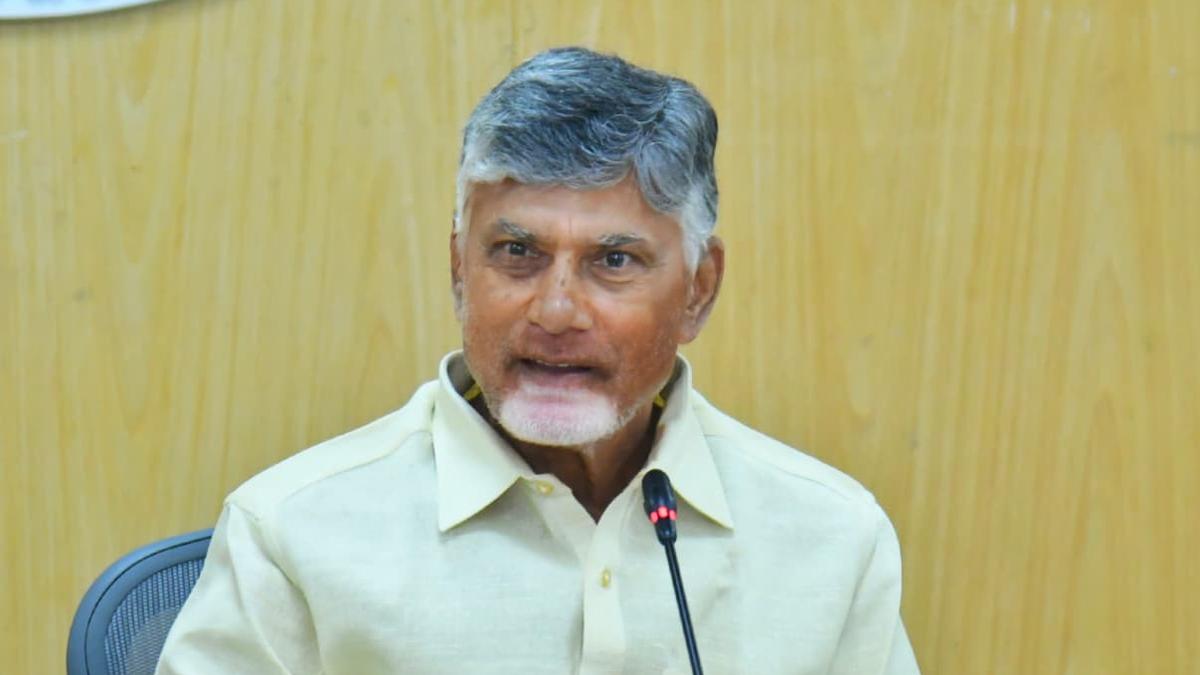 chandrababu-naidu-pushes-for-more-homestays,-tent-houses-to-boost-tourism-in-andhra-pradesh