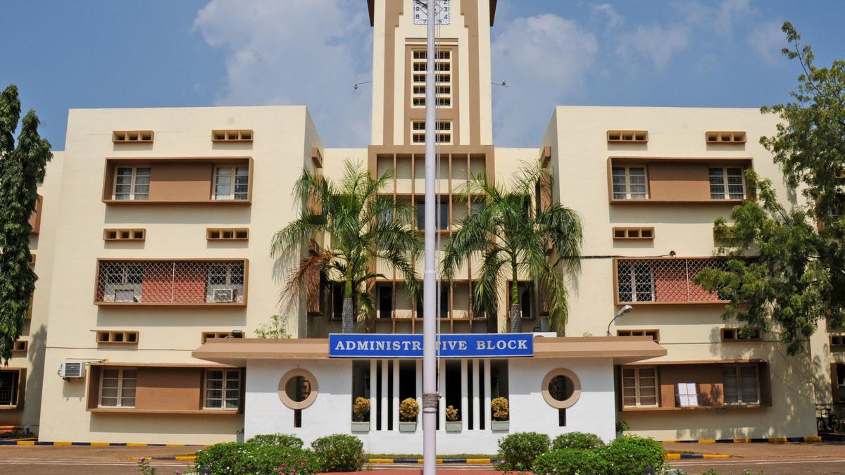 many-institutions-in-delta-districts-excel-in-nirf-2025;-nit-tiruchi-retains-9th-position,-iim-tiruchi-moves-up