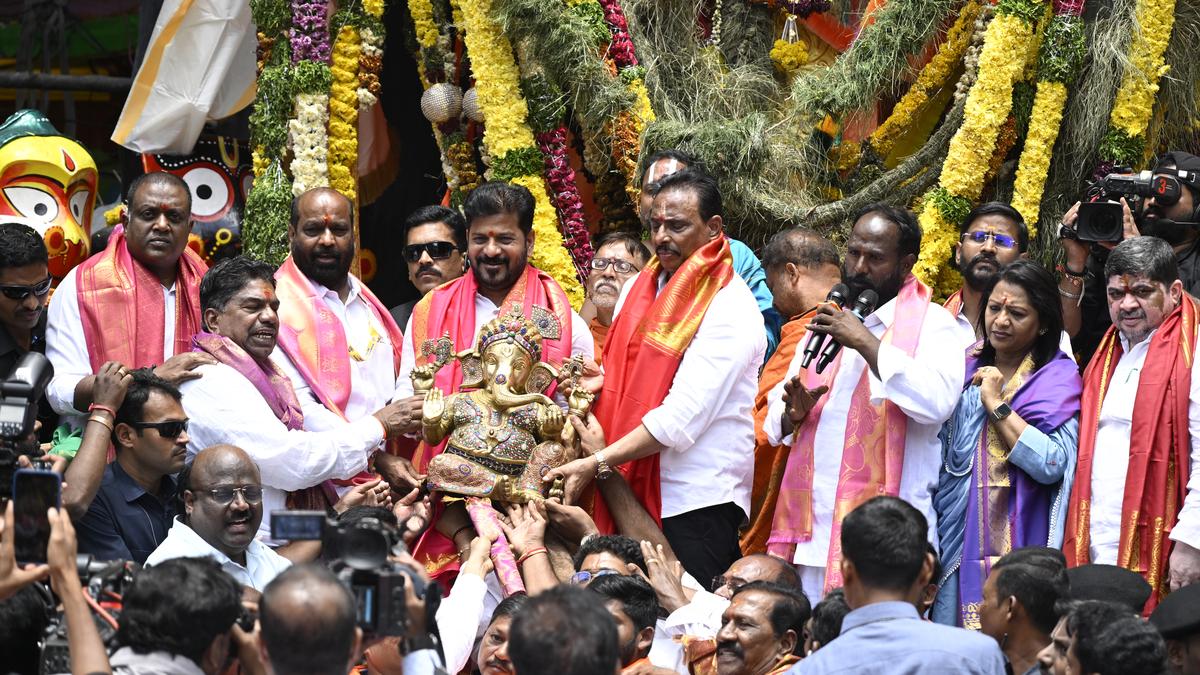 hyderabad-prepares-for-ganesh-nimmajjan-with-a-security-dragnet