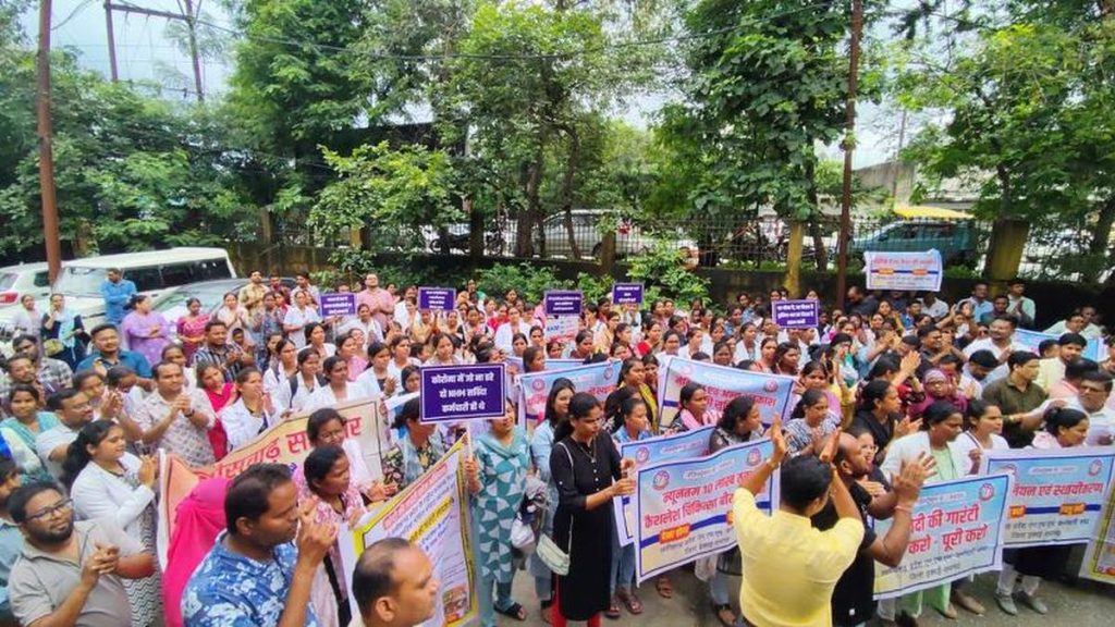 14,000 contractual workers of National Health Mission quit as stir enters 19th day in Chhattisgarh