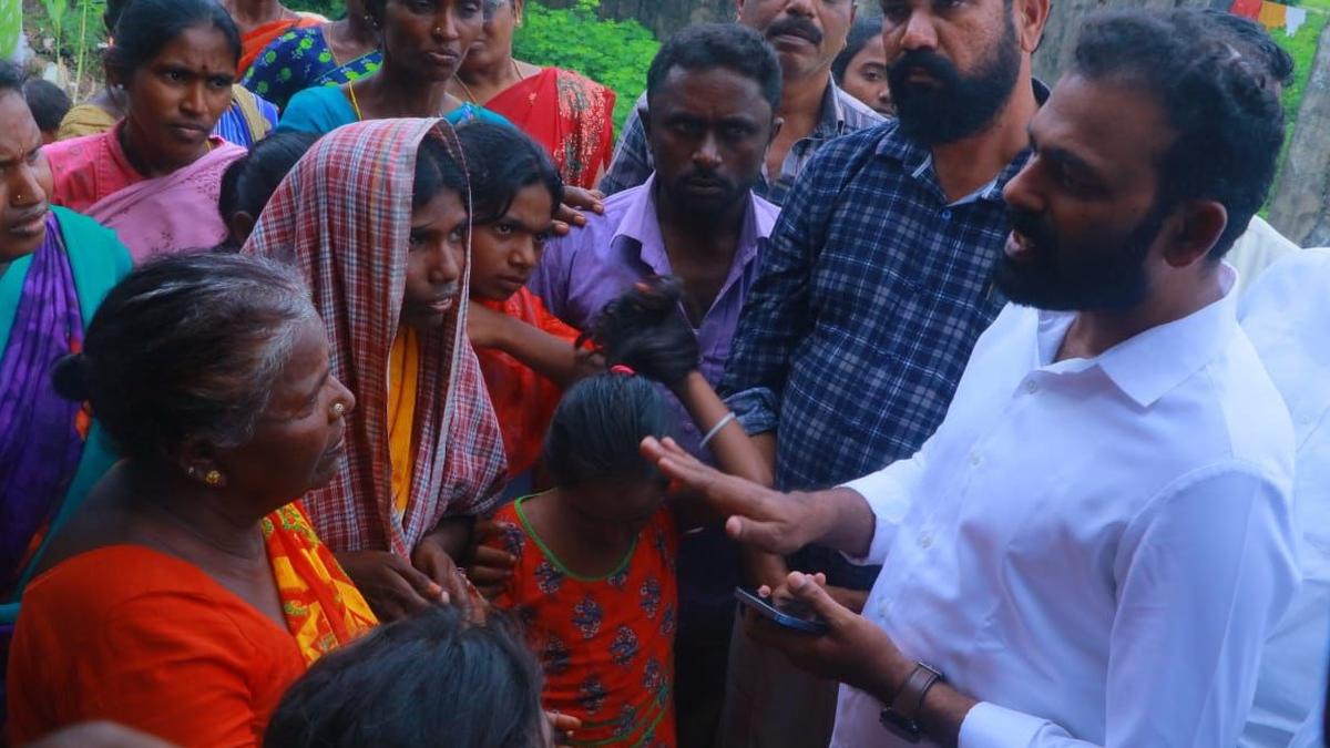 ktr-blames-govt.-for-sanitation-worker’s-death-at-mulugu,-demands-aid