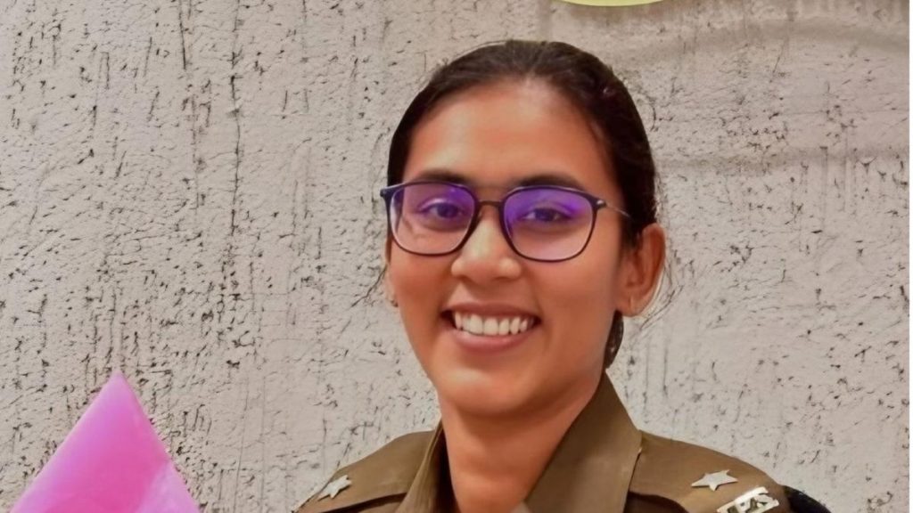 Who is Anjana Krishna IPS, the Kerala-born officer who stood firm against Ajit Pawar during Solapur anti-mining crackdown