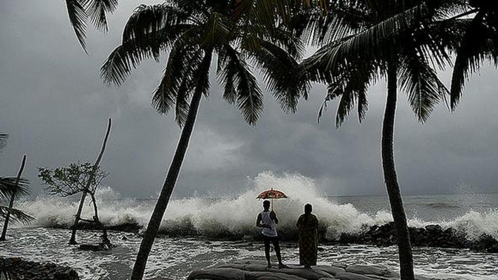 Community-Driven Strategies Proposed to Tackle Swell Wave Threat