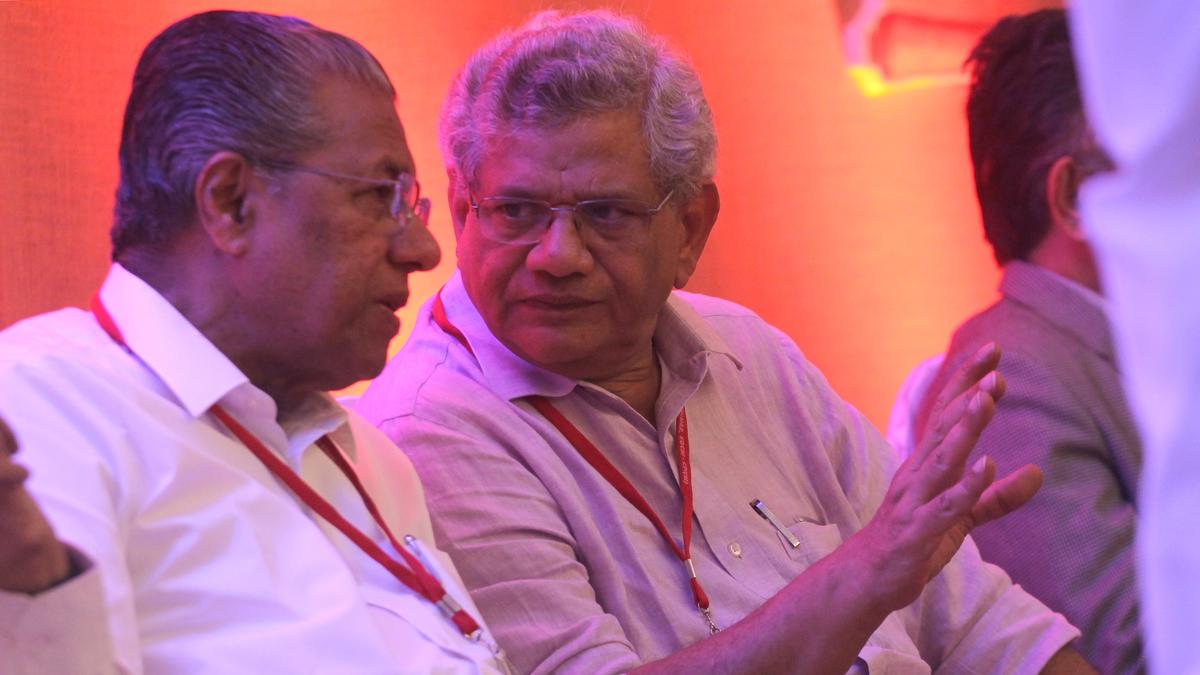 kerala-cm-pays-tribute-to-late-sitaram-yechury-on-his-first-death-anniversary