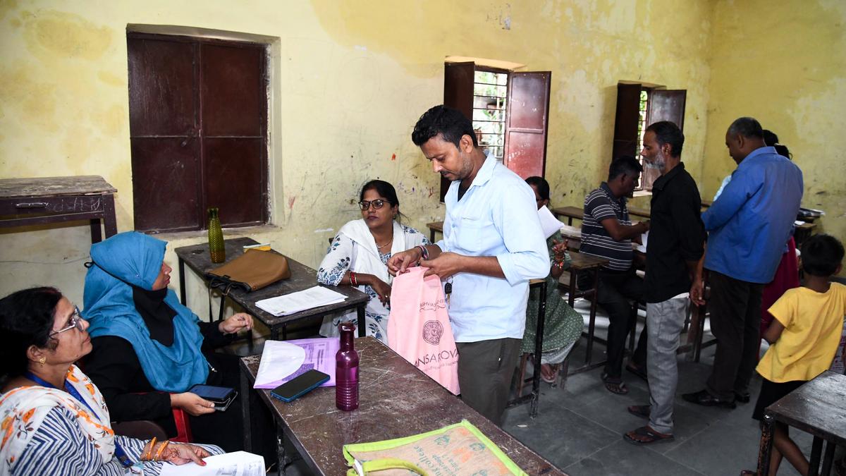 election-commission,-and-no-other-authority,-decides-when-to-conduct-sir:-eci-tells-sc