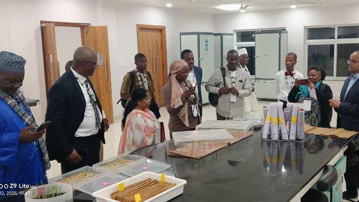 african-seed-body-team-visits-tg-seed-testing-lab